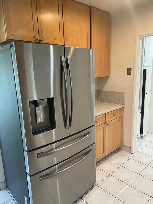 Building Photo - 3817 Globe Ave