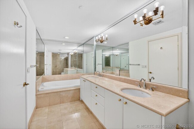 Building Photo - 2100 N Ocean Blvd
