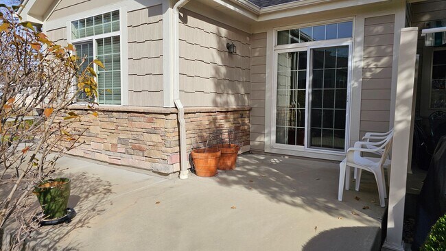 Building Photo - Ranch Townhome in The Broadlands