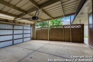 Building Photo - 709 Meadow Arbor Ln
