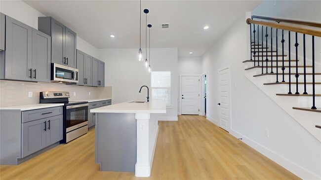 Building Photo - 12252 Kirkgard Dr