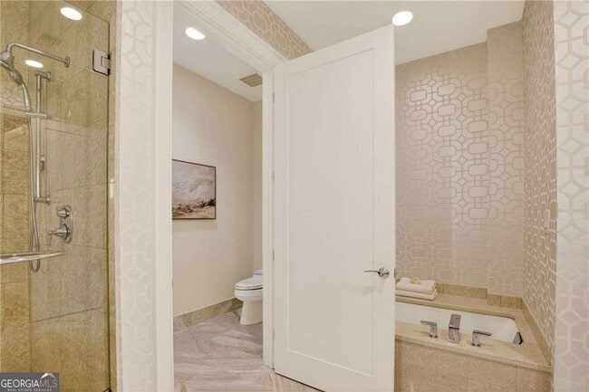 Building Photo - 1065 Peachtree St NE