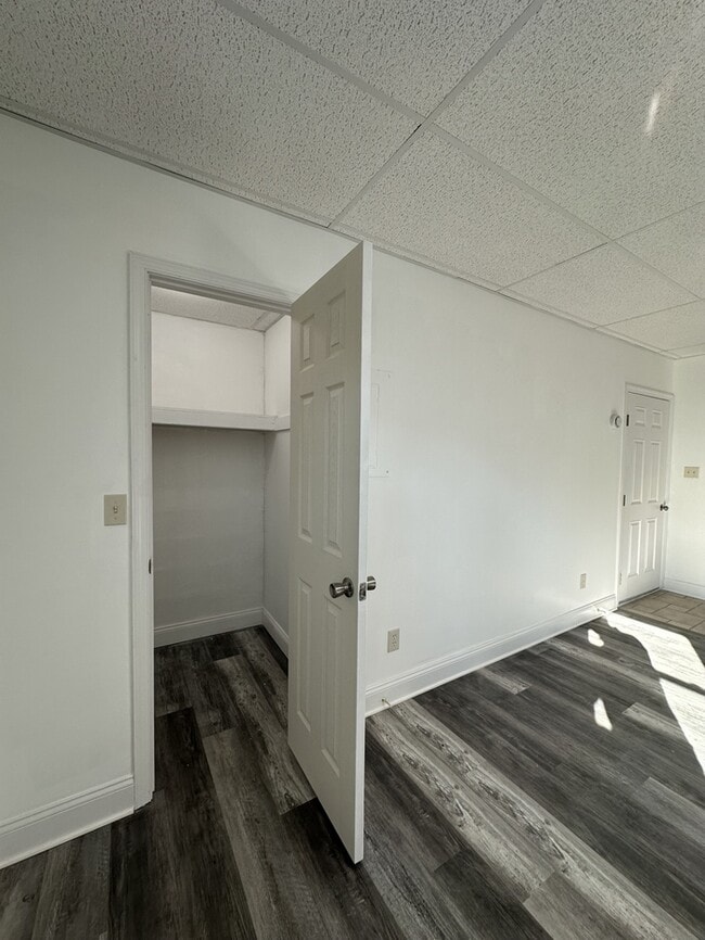 Building Photo - 113 E Middle St