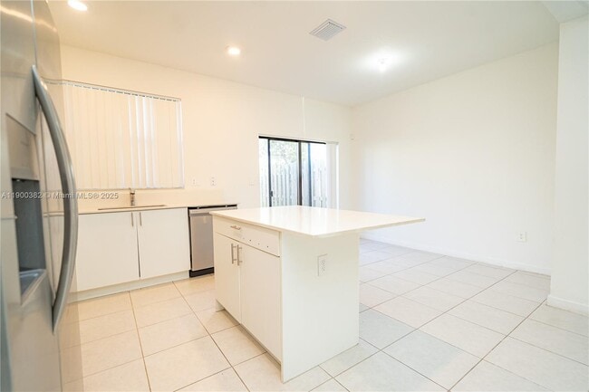 Building Photo - 13237 SW 286th Terrace