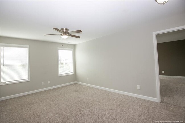 Building Photo - 5709 Pondhaven Dr