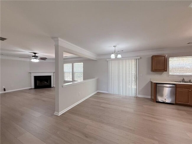 Building Photo - 3080 Centerglen Ln