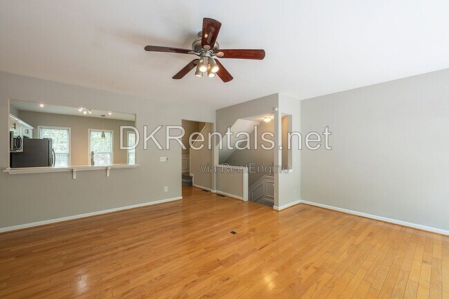 Building Photo - 2358 Towneview Ct SE