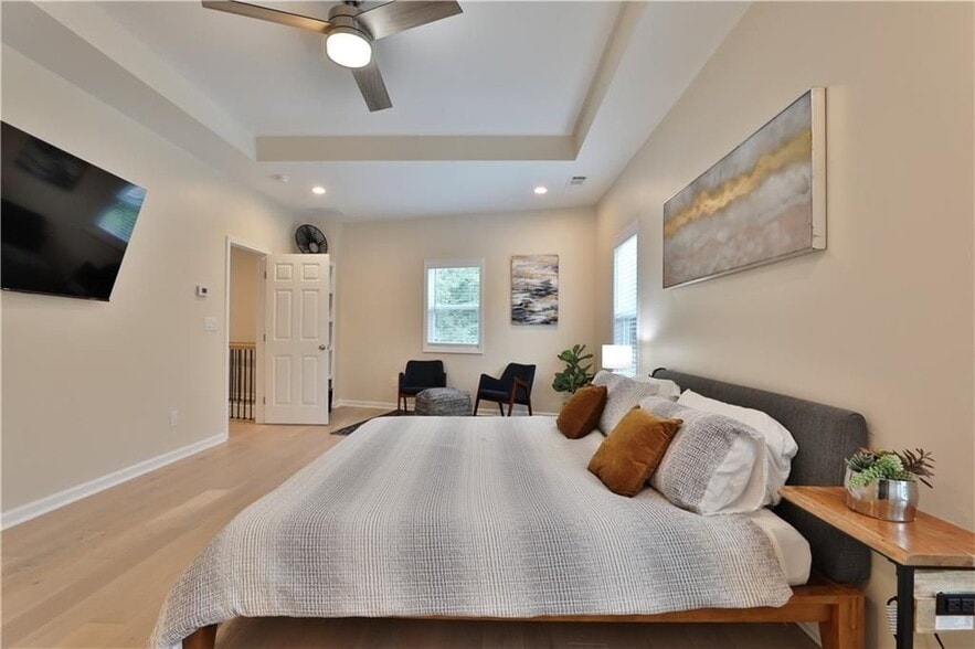 Building Photo - 2125 Clay Rd SW