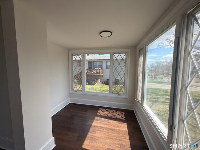 Building Photo - 316 W Main St