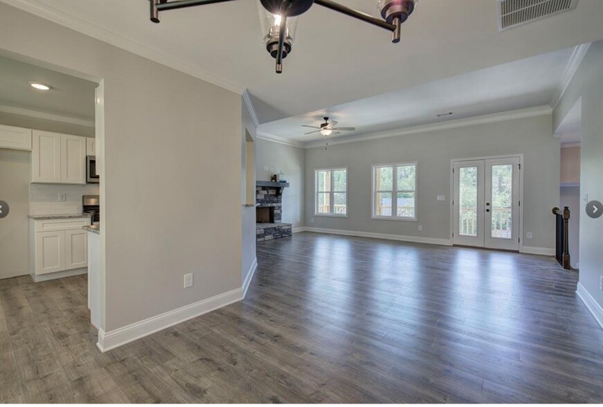 Building Photo - 315 Arbor Cir