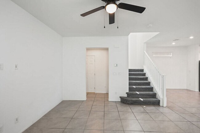 Building Photo - 10589 Sariah Skye Ave