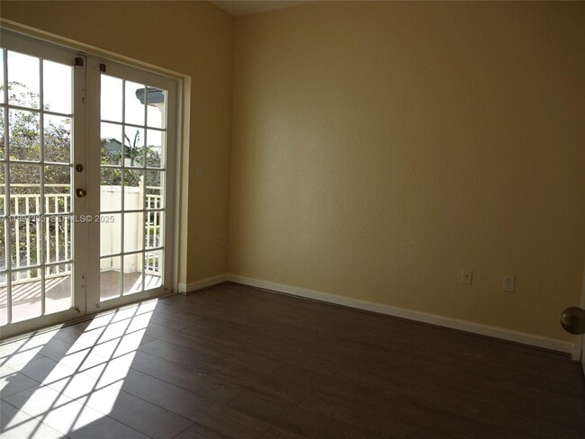 Building Photo - 174 NE 32nd Terrace