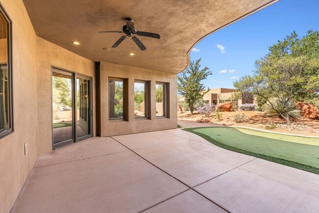 Building Photo - 3052 Snow Canyon Pkwy