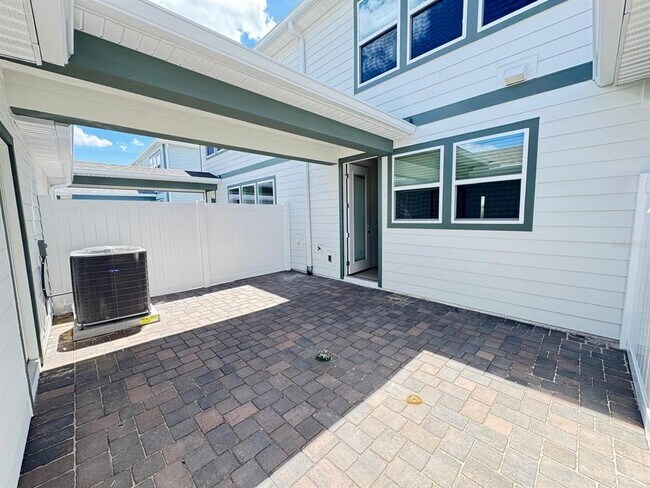 Building Photo - 4561 ORCHARD VIEW Aly
