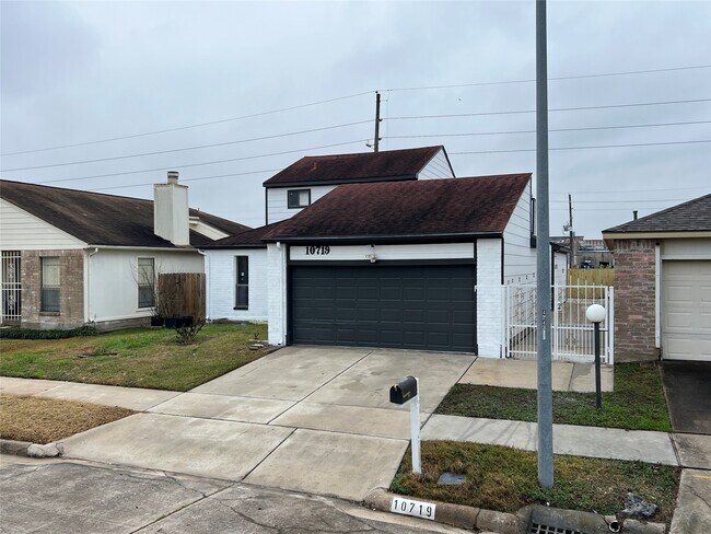 Building Photo - 10719 Bellfair Dr