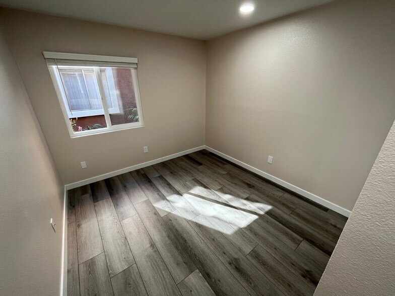 Bedroom #1 - 17131 W Bernardo Dr