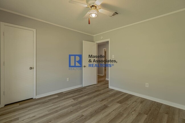 Building Photo - Charming 4-Bed, 2.5-Bath Home in the Heart...