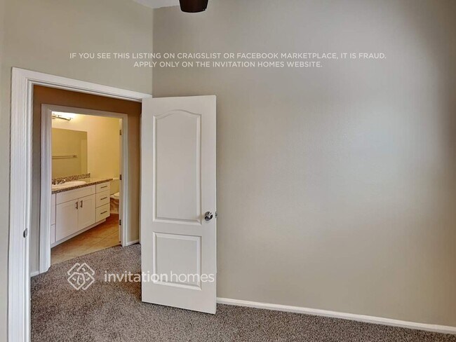 Building Photo - 12324 W Denton Ave