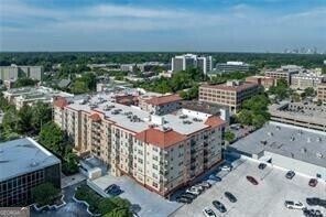 Building Photo - 230 E Ponce de Leon Ave