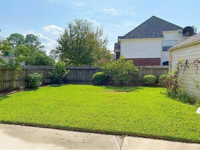 Building Photo - 14514 Hillside Hickory Ct