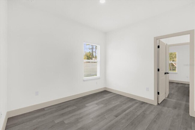 Building Photo - 4717 SW 166th Ln