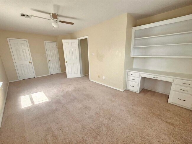 Building Photo - 404 SW 80th St