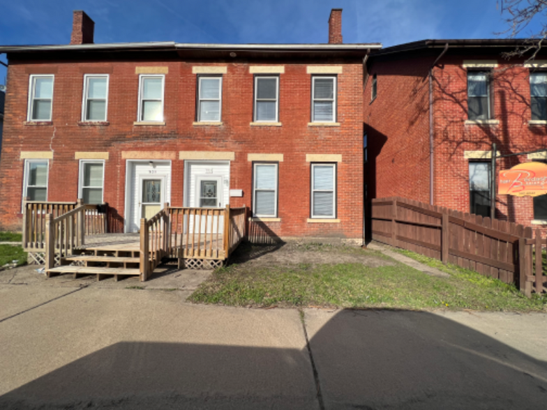 Primary Photo - 933 White St