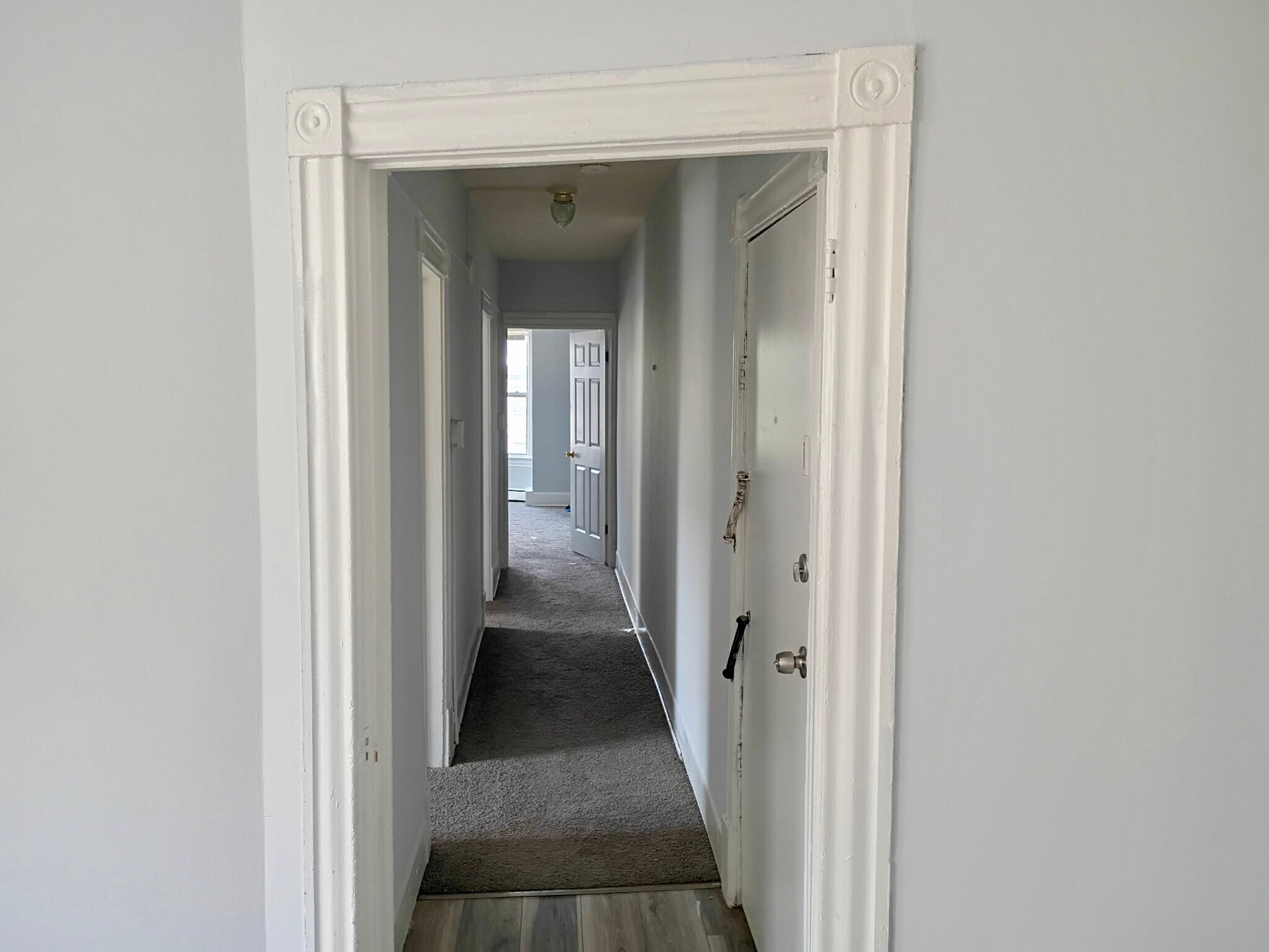 Building Photo - 77 Garden St