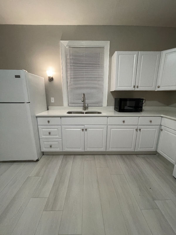 Building Photo - 170 Woolper Ave