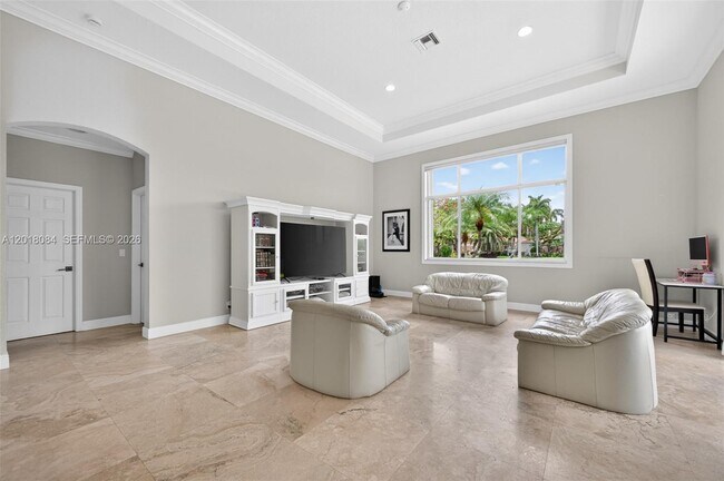 Building Photo - 2538 Montclaire Ct