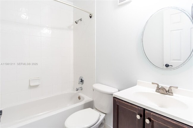 Building Photo - 2301 SE 24th Ct