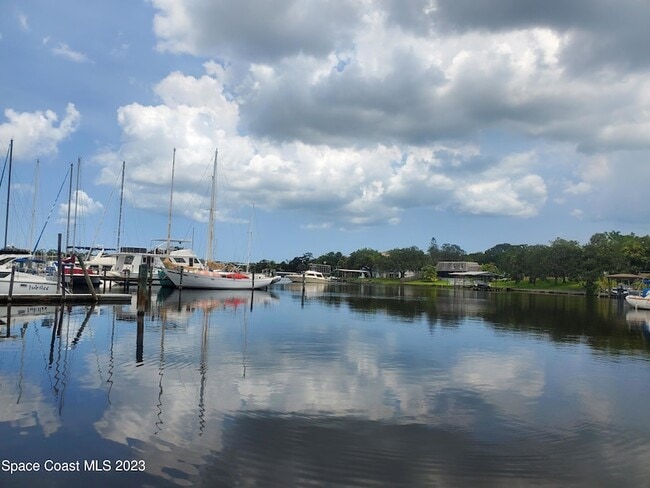 Building Photo - 933 Paddleboard Ct