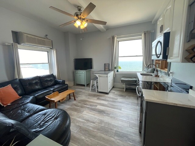 Building Photo - 2715 Boardwalk