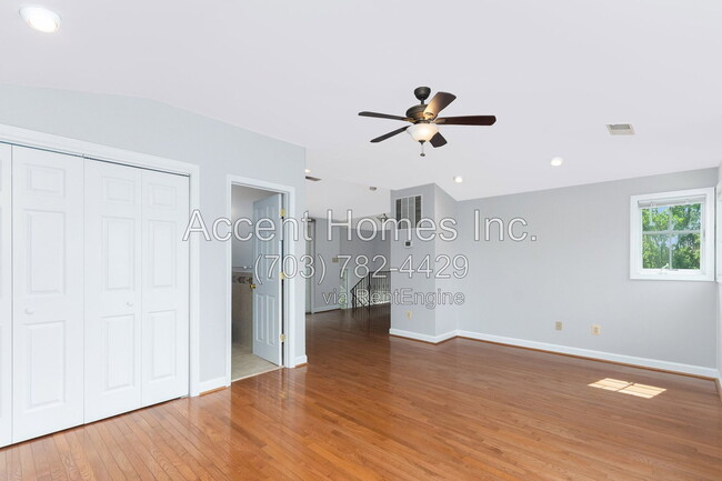Building Photo - 813 31st St S