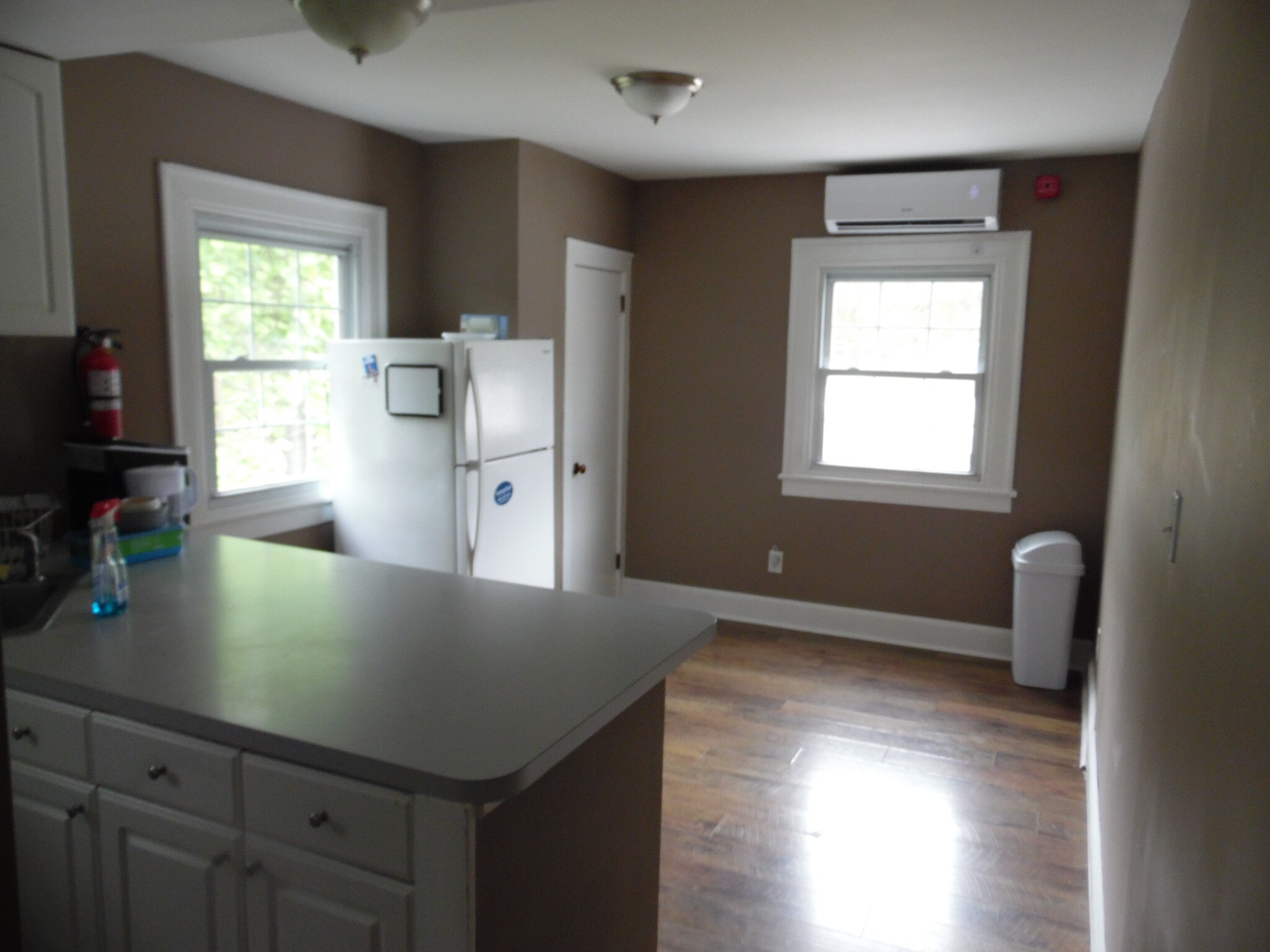 Building Photo - 419 W White Horse Pike