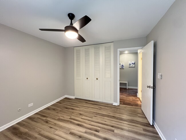 Building Photo - 703 Falcon Dr