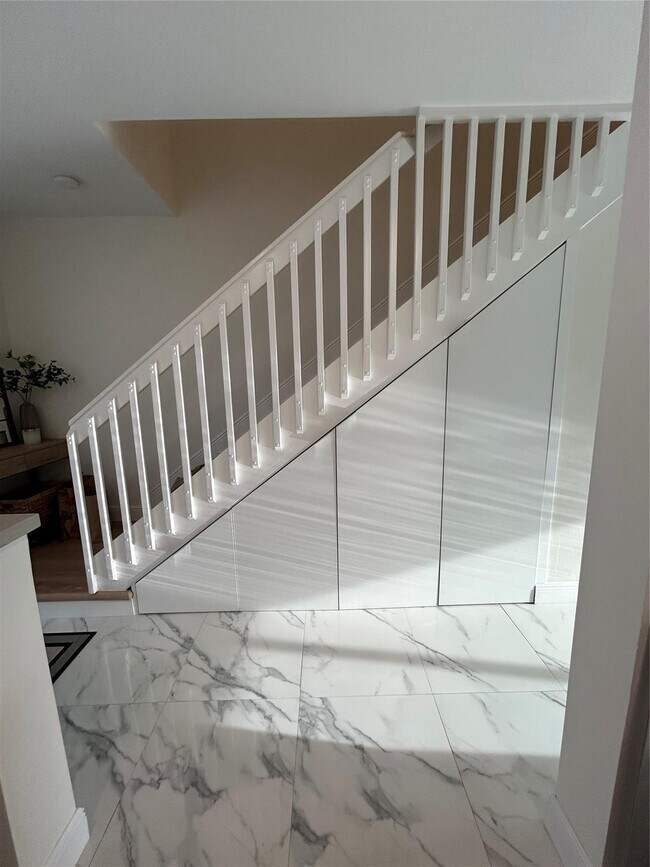 Building Photo - 711 SW 122nd Ave