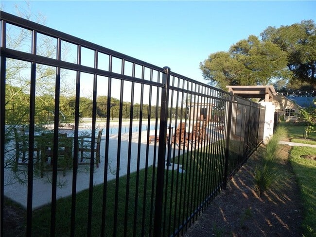 Building Photo - 13701 Bauhaus Bnd