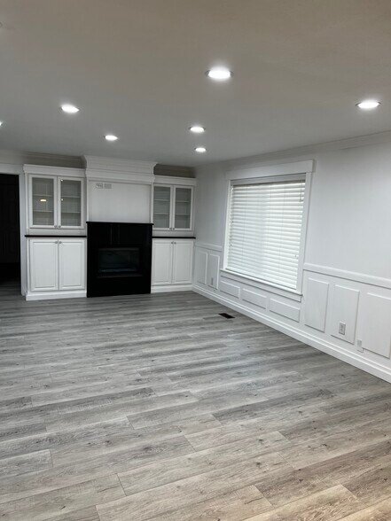 Building Photo - 7164 S Ponderosa Dr