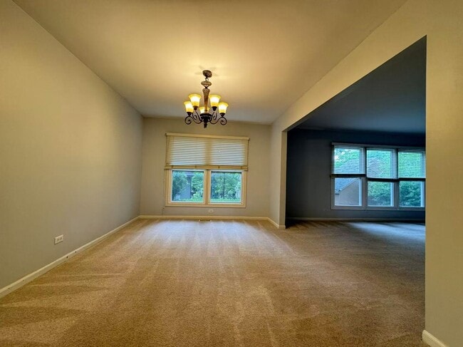 Building Photo - 4805 Greenwich Ct