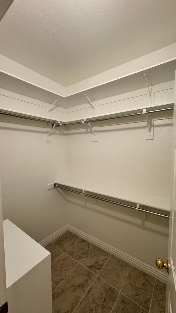 Building Photo - Upscale Executive Living