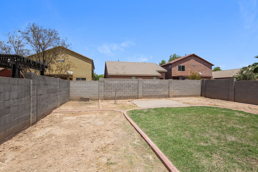 Building Photo - 10206 W Whyman Ave
