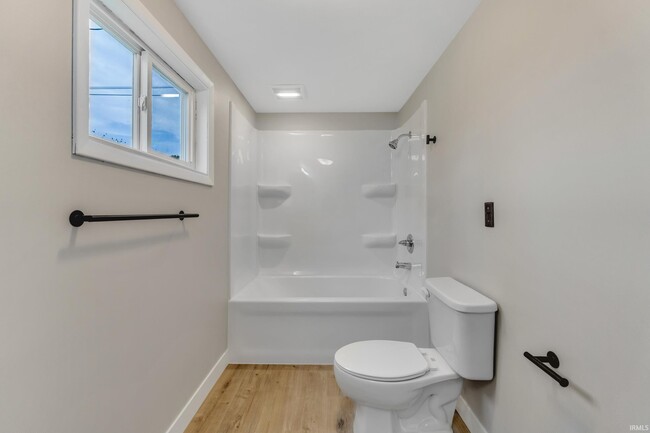 Building Photo - 2317 S 275 E