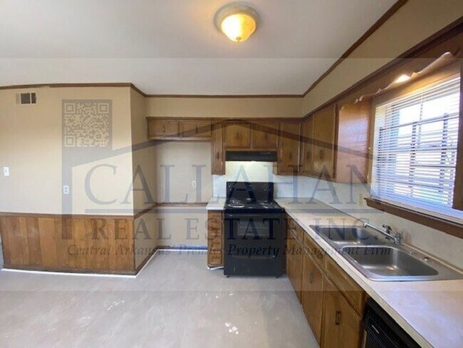 Building Photo - Shackleford Rd Townhome