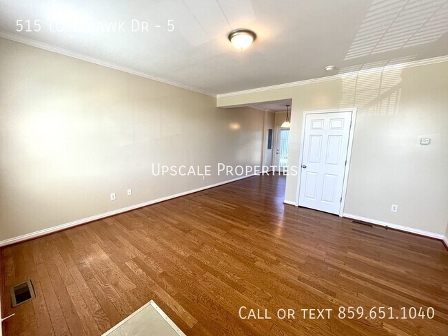 Building Photo - 515 Tomahawk Dr