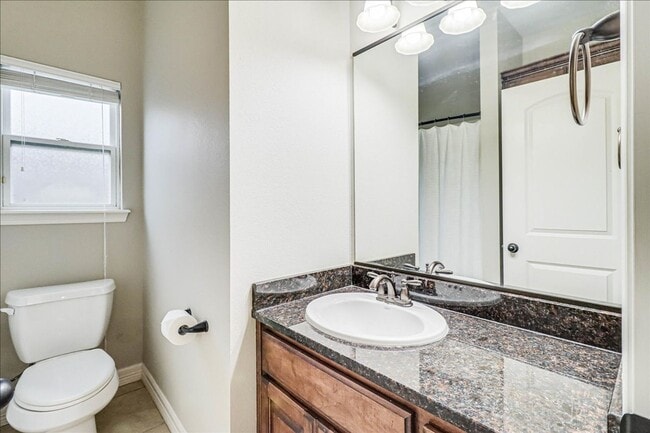 Building Photo - 2518 Date Palm Dr