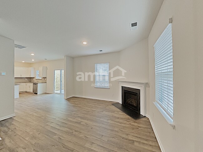 Building Photo - 3321 Oak Tree Trail