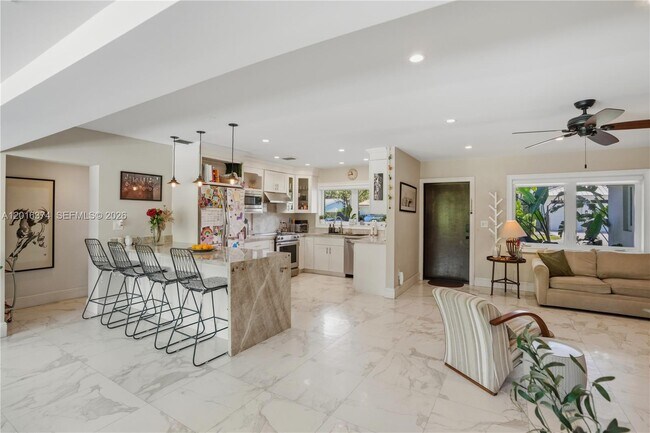 Building Photo - 7830 SW 53rd Pl