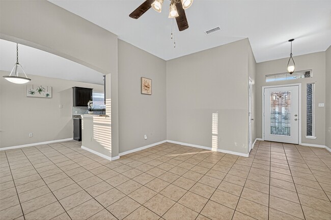 Building Photo - 22207 Falconwood Ln
