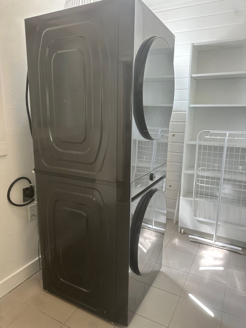 Building Photo - 1539-1541 E. 38th St